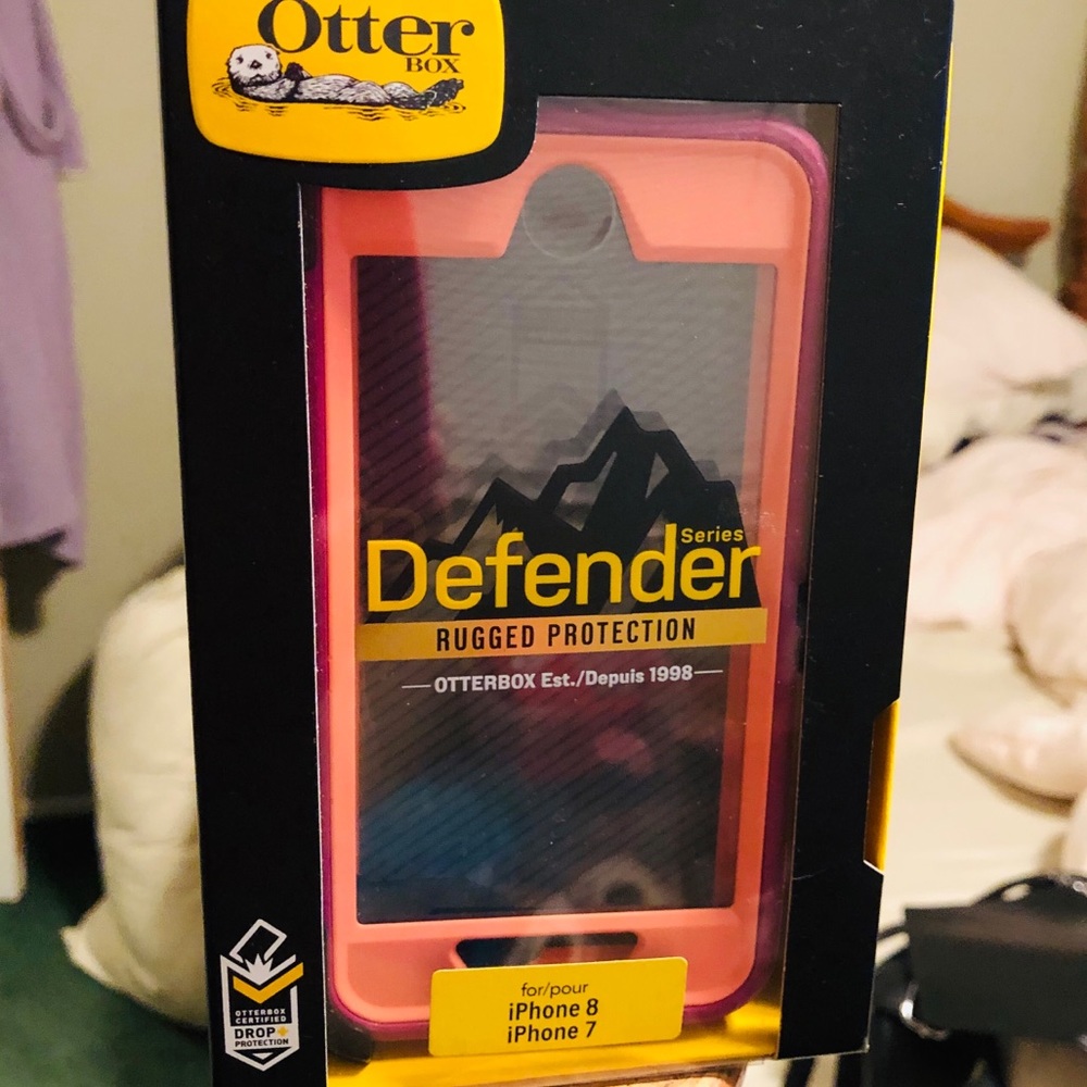 OtterBox protective phone case (for iPhone 7 or 8)